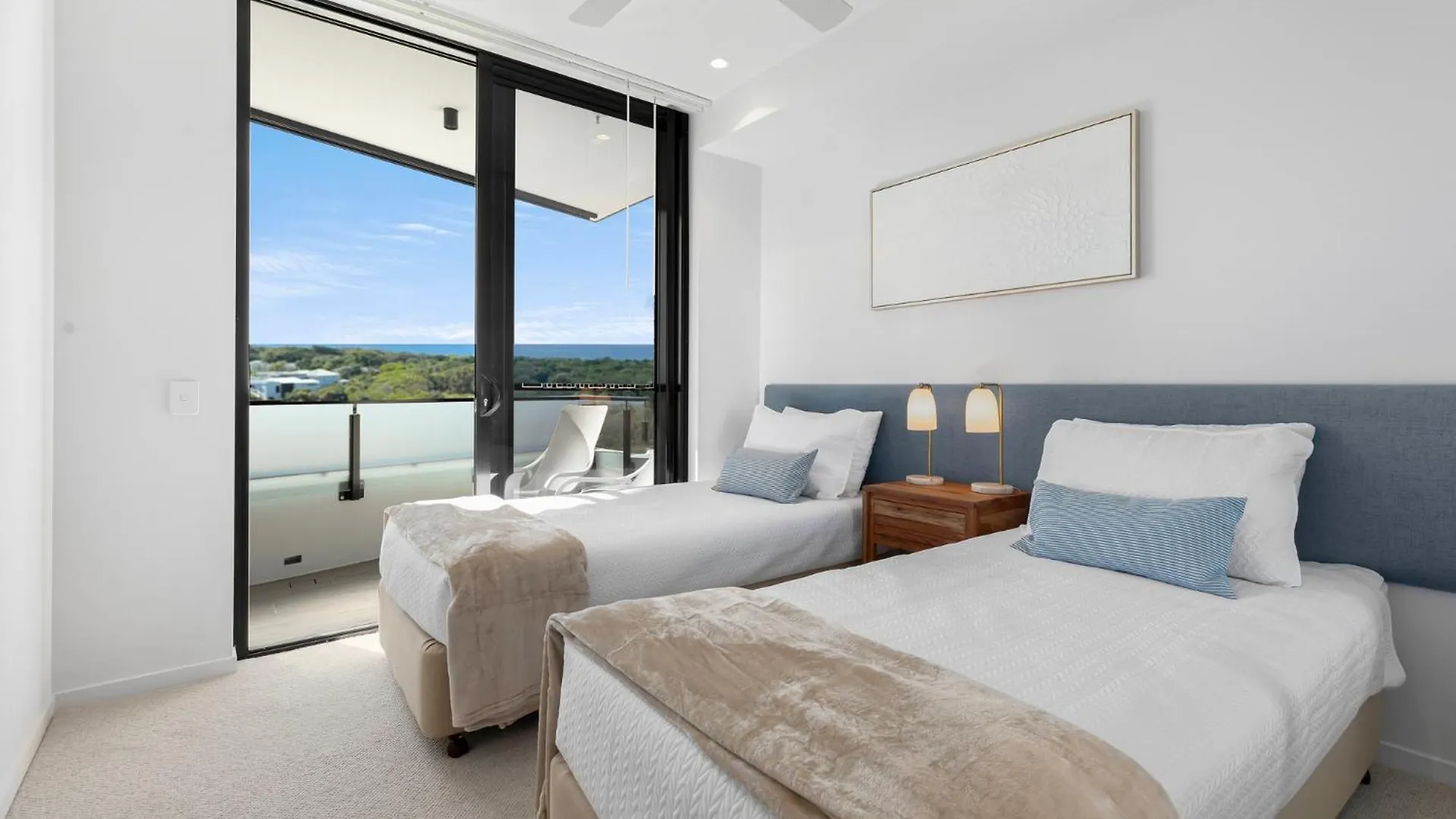 Zinc Bokarina Beach Apartment Kawana Waters