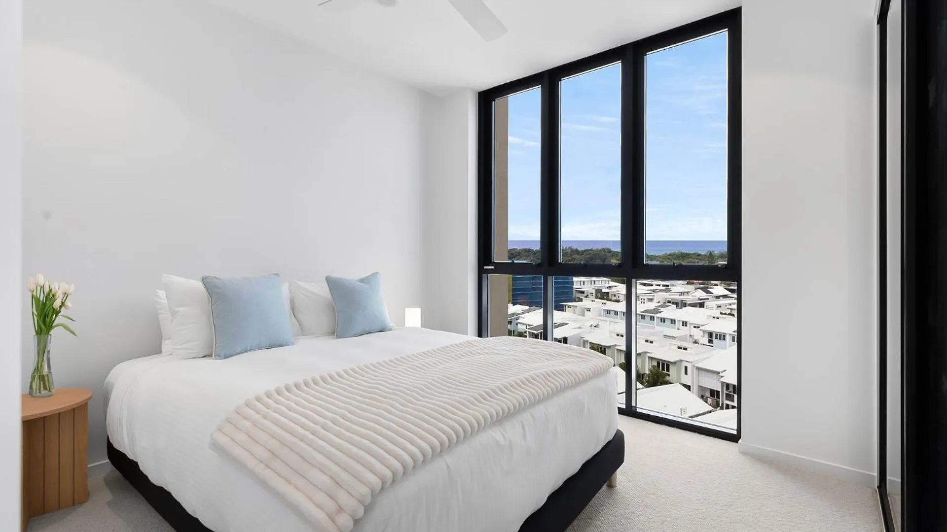 Zinc Bokarina Beach Apartment Kawana Waters