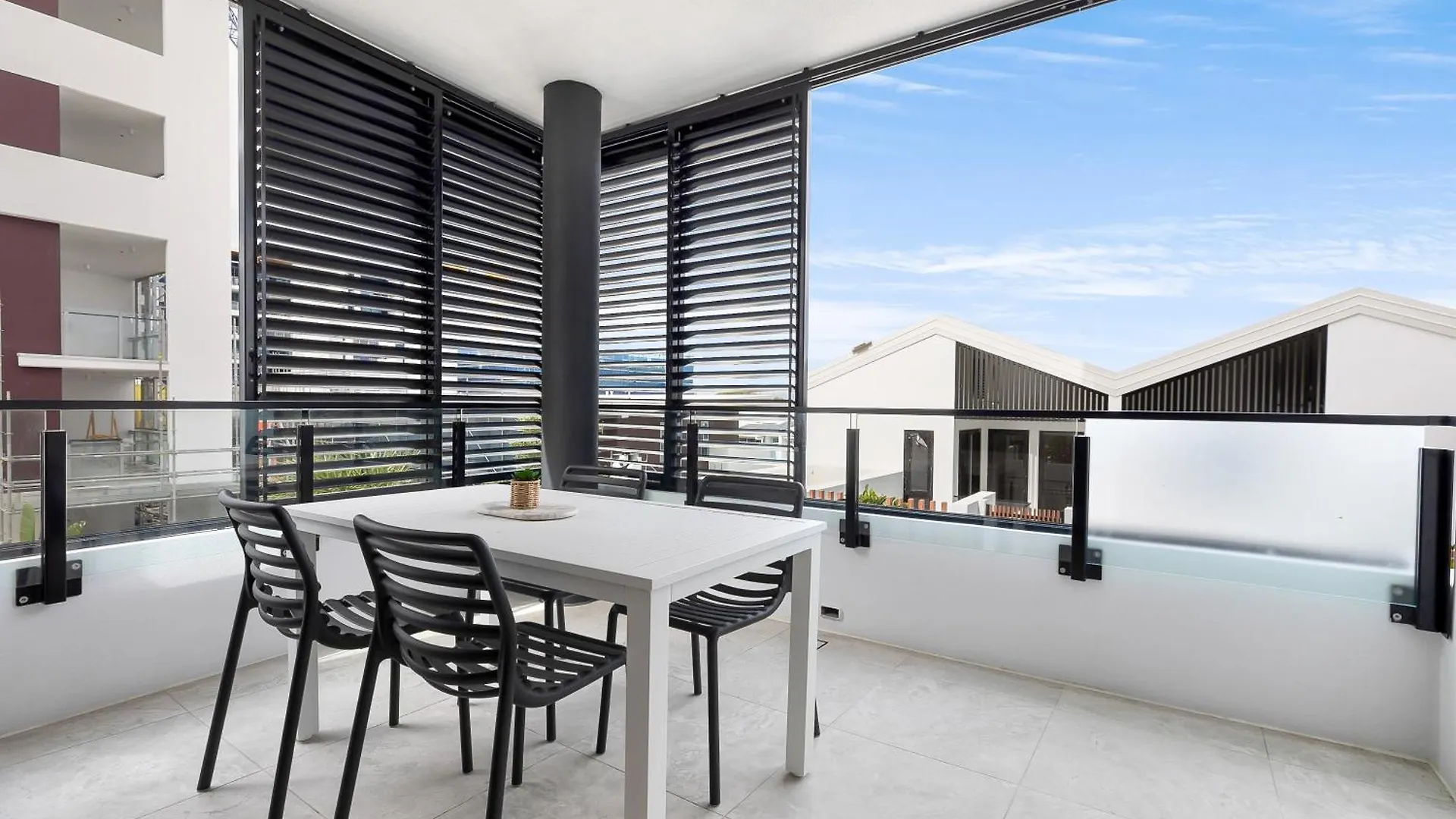 Zinc Bokarina Beach Apartment Kawana Waters 0*,  Australia