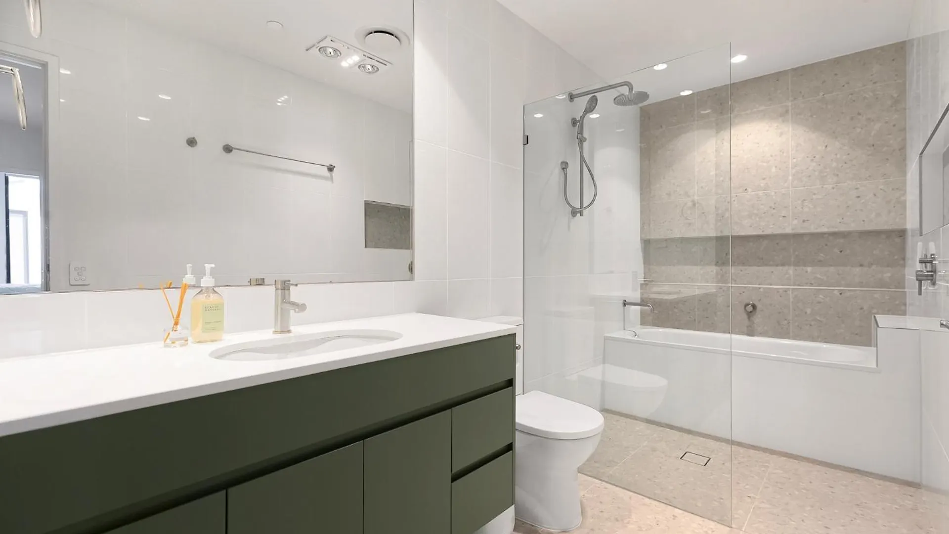Apartament Zinc Bokarina Beach Kawana Waters Australia