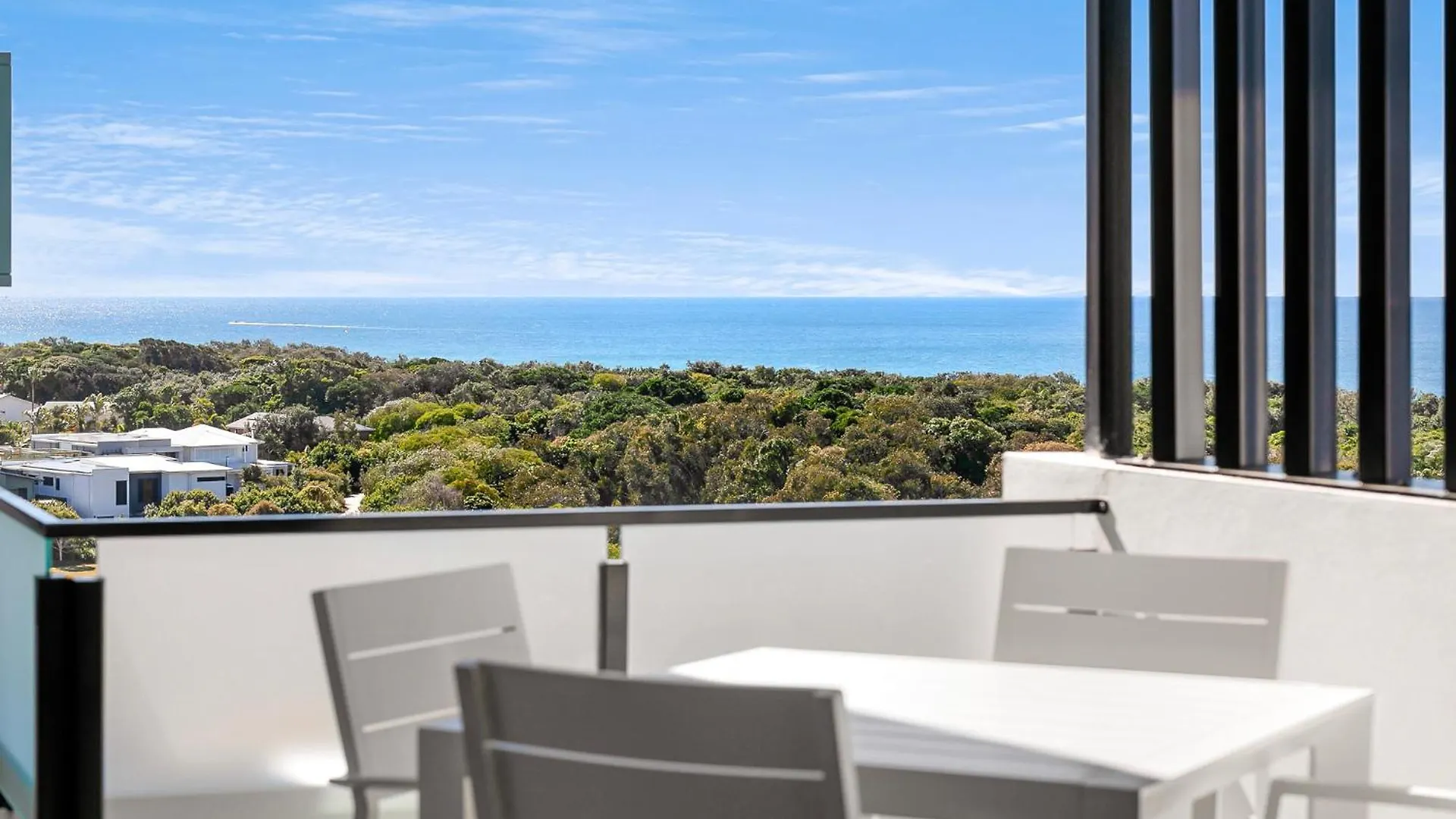 Zinc Bokarina Beach Apartment Kawana Waters