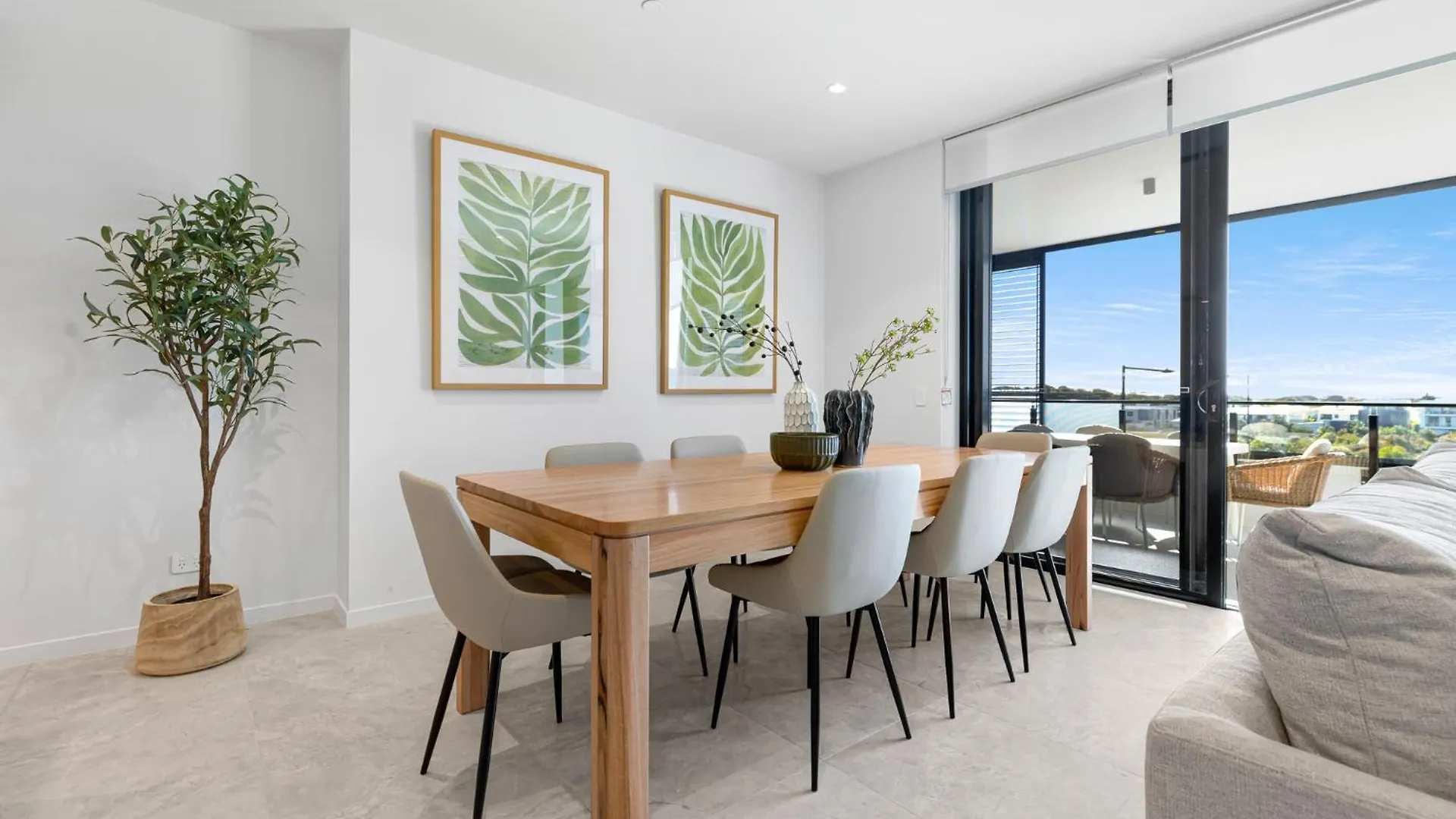 Zinc Bokarina Beach Apartment Kawana Waters
