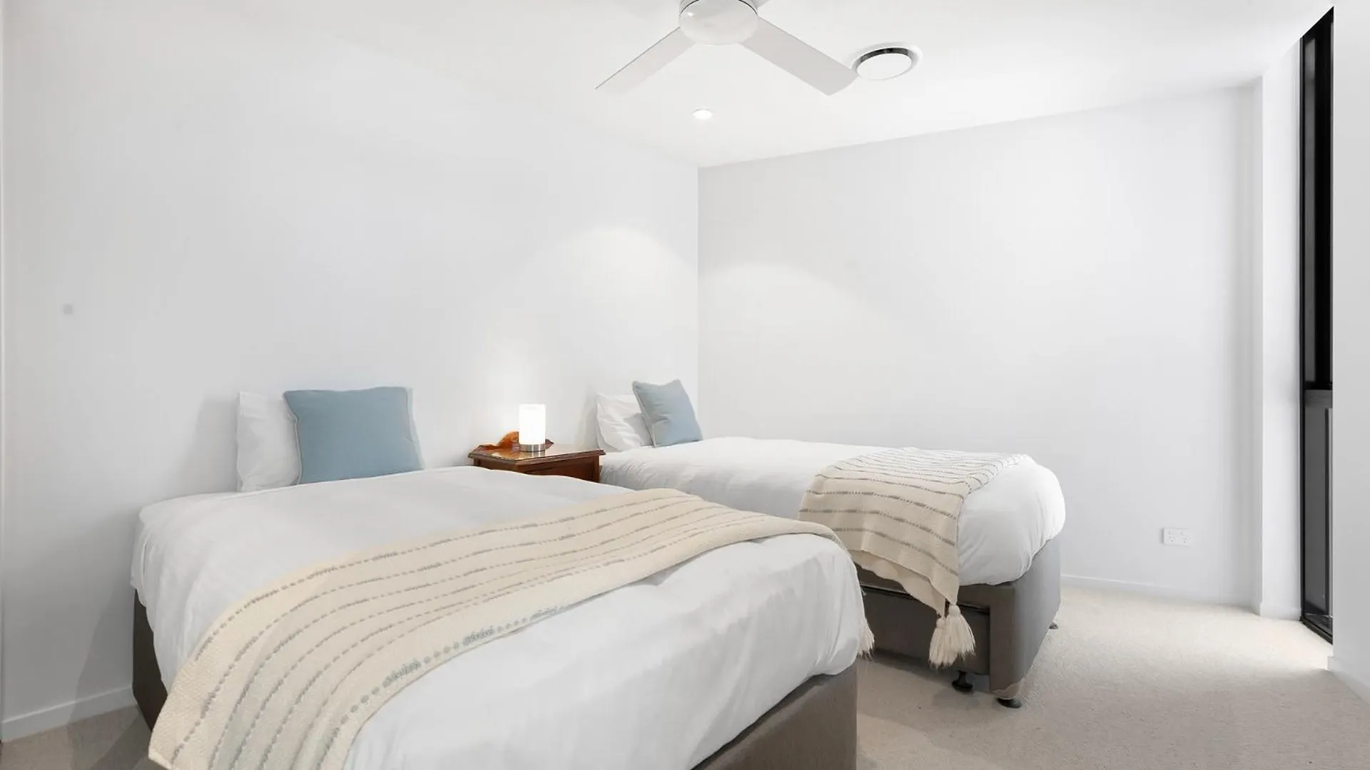 Zinc Bokarina Beach Apartment Kawana Waters