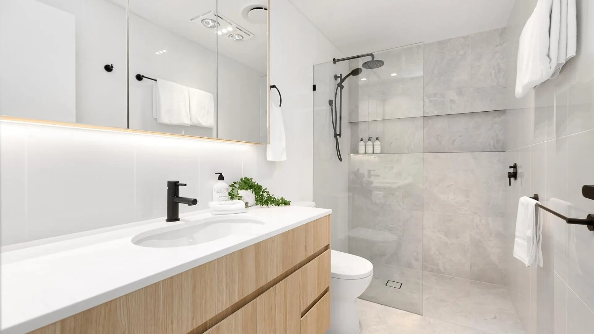 Zinc Bokarina Beach Apartment Kawana Waters