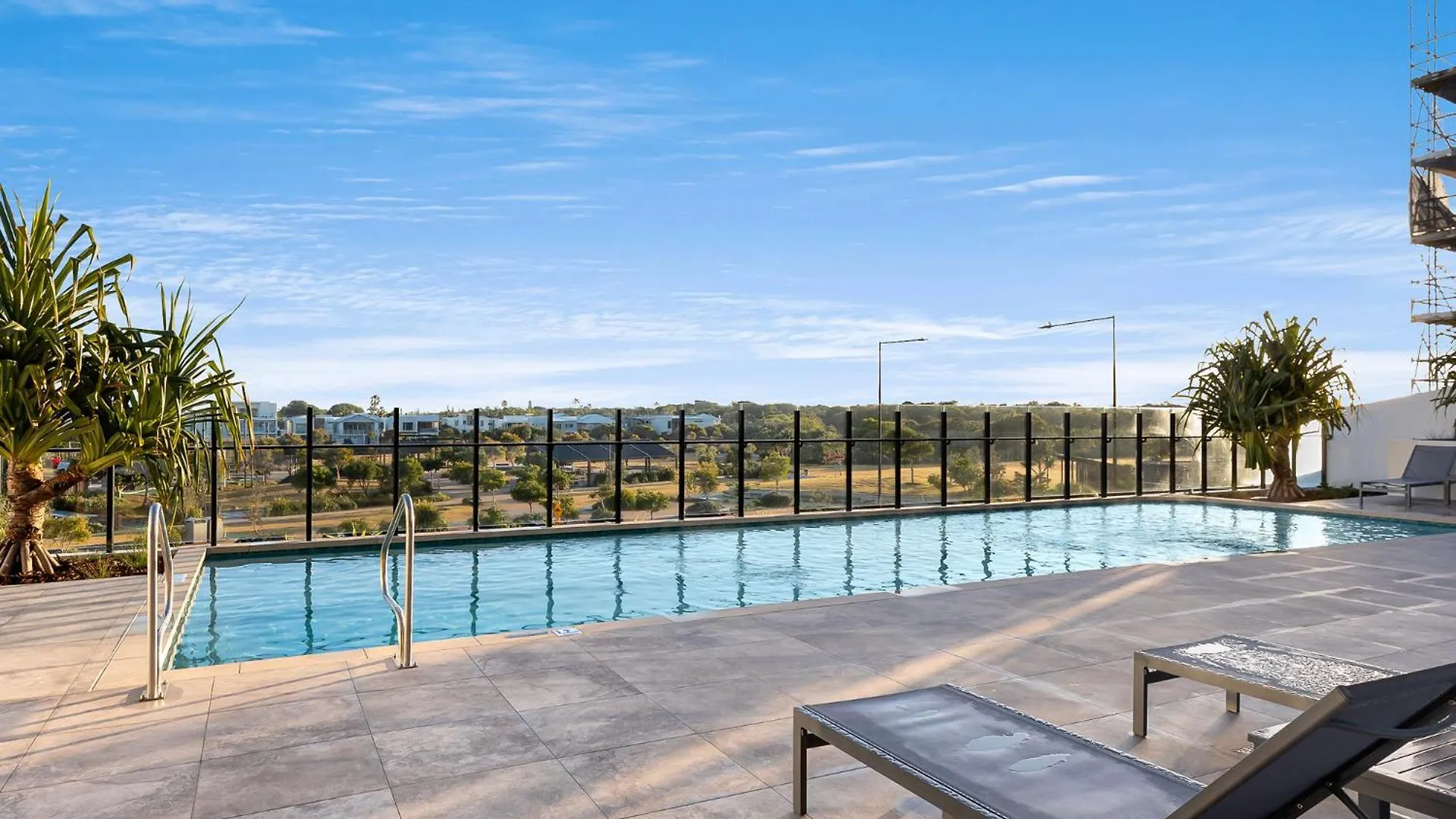 Zinc Bokarina Beach Apartment Kawana Waters Australia