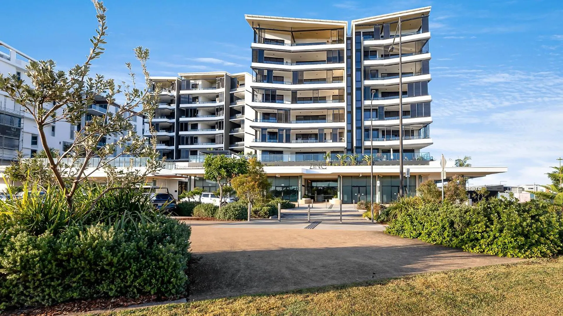 Zinc Bokarina Beach Apartment Kawana Waters